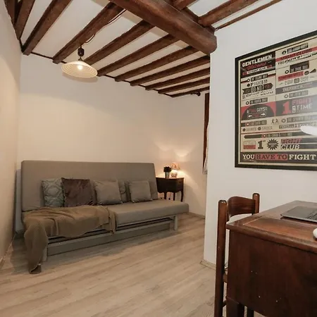 Storico A 2km Dal Duomo Di Appartement *